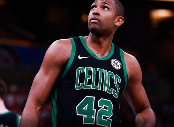 巨大争议！贝林罚点还没触球，对方门将已经离开门线，VAR成摆设