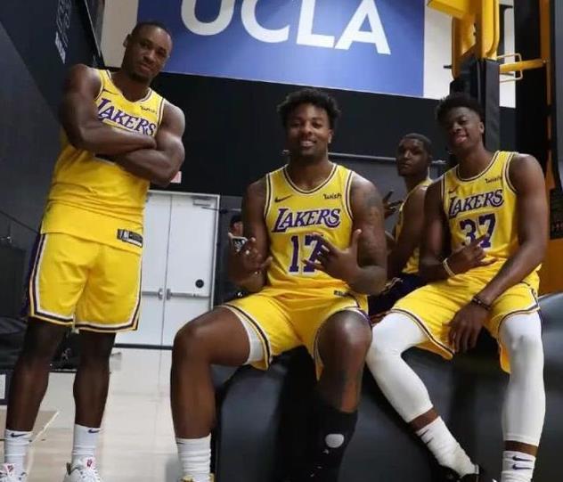 打出先锋突 打出先锋突