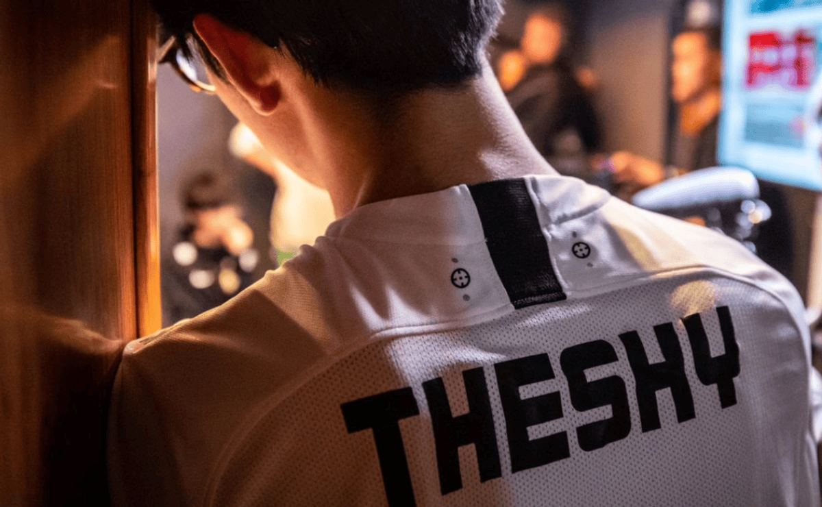 为脚背正面 为脚背正面